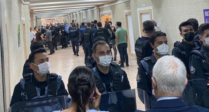 HDP operasyonu: 20 kişi tutuklama talebiyle mahkemeye sevk edildi