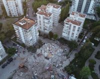 İzmir’de yıkılan binaların hepsi ruhsatlıymış