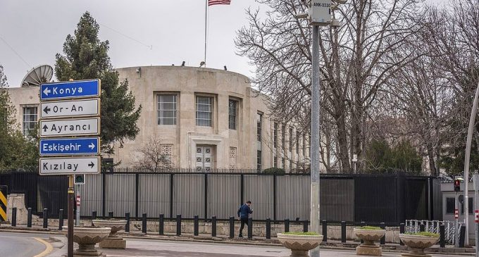 ABD Büyükelçiliği Ankara, İstanbul, Adana ve İzmir’de vize hizmetlerini askıya aldı