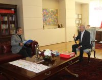 Kemal Kılıçdaroğlu, Birleşik Kamu-İş Konfederasyonu Genel Başkanı ile görüştü