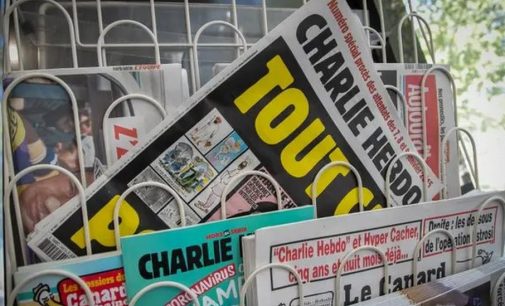 Charlie Hebdo’dan terör saldırılarına “kafaları kesilmiş kankan dansçılarıyla” yanıt