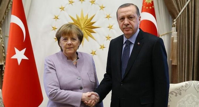 Erdoğan ile Merkel arasında video konferans görüşmesi