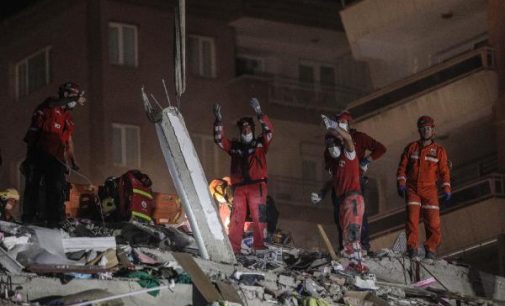Kasiyer Serhat Er’in cansız bedeni Yılmaz Erbek Apartmanı’nın enkazından çıkarıldı