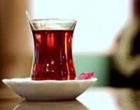 Pandemi döneminde yeni iş kolu “seyyar çay” satıcıları: 100 bardaktan fazla satıyoruz