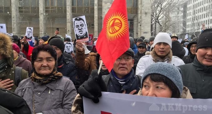 Kırgızistan’da seçimler iptal: Yeniden seçime gidilecek