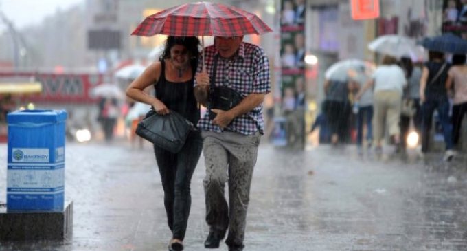 Meteoroloji’den peş peşe uyarılar: Kuvvetli sağanak yağış ve fırtınaya karşı tedbirli olun