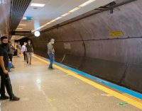 Üsküdar’da metro raylarına atlayan kişi ağır yaralandı