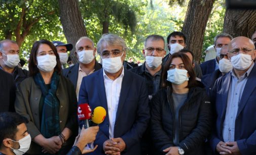 Mithat Sancar: Deprem öldürmez, öldüren tedbirsizlik, denetimsizlik, talandır