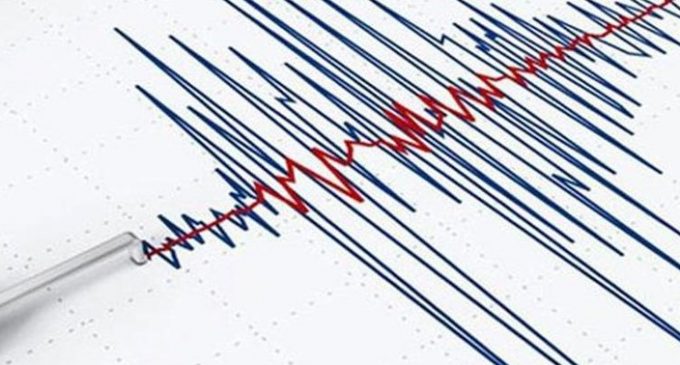 İzmir yine sallandı: Korkutan depremler