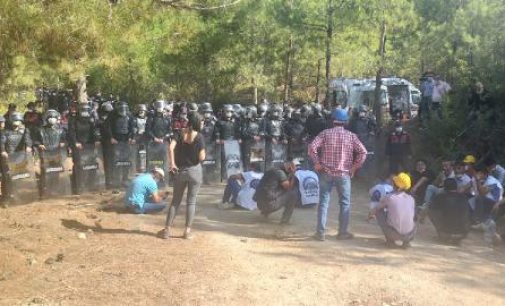 Sekiz yıllık alacakları için Ankara’ya yürümek isteyen madencilere gaz ve plastik mermili müdahale