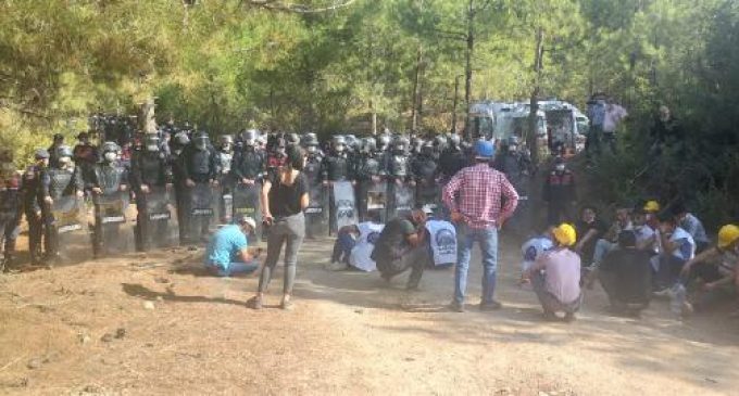 Sekiz yıllık alacakları için Ankara’ya yürümek isteyen madencilere gaz ve plastik mermili müdahale