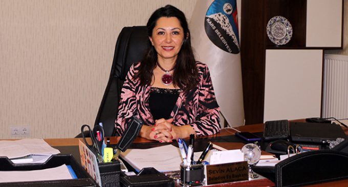 Kars Belediye Eşbaşkanı Şevin Alaca ve çok sayıda HDP’li gözaltına alındı