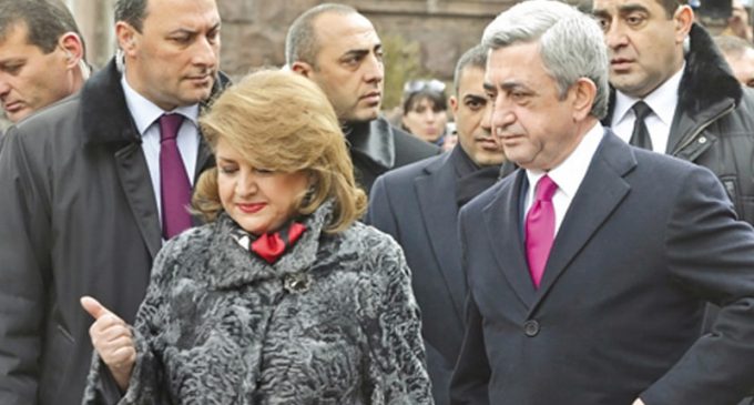 Eski Ermenistan Devlet Başkanı Sarkisyan’ın eşi koronavirüs nedeniyle yaşamını yitirdi