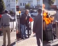 AKP’li belediye önünde bir yurttaş, üzerine benzin dökerek bedenini ateşe verdi!