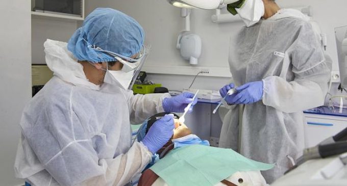 Diş hastalarının yüzde 58’i Covid-19 yüzünden doktora gitmiyor