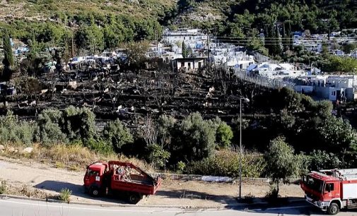 Yunanistan’ın Sisam Adası’ndaki sığınmacı kampında yangın çıktı