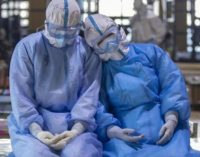 Dördü hekim altı sağlık çalışanı daha koronavirüs nedeniyle yaşamını yitirdi