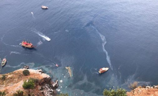Antalya’da tur teknesi battı: Bir kişi yaşamını yitirdi