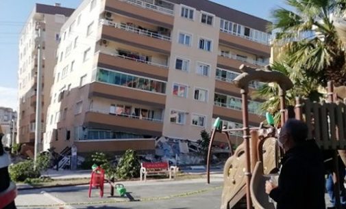 Depremde çöken Barış Sitesi’nin inşaatında çalışan işçi: Biz çalışırken korkardık, ilk depremde yıkılacağını biliyorduk