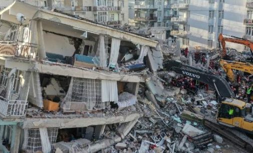 İnşaat Mühendisi Dr. Recep Özay: Binaların kolonlarını kesmek cinayettir