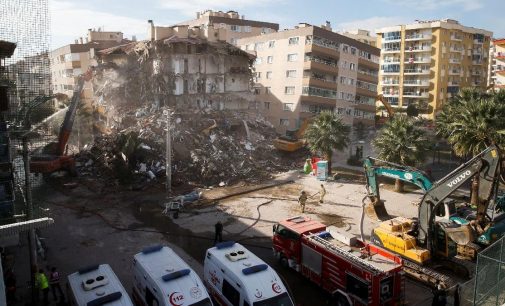 İzmir’de hasar tespit çalışmaları devam ediyor: Acil yıkılması gereken bina sayısı yükseldi