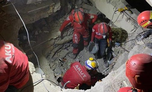 İzmir depreminden sonra AKUT’a gönüllü yağdı: Bin kişi başvuruda bulundu
