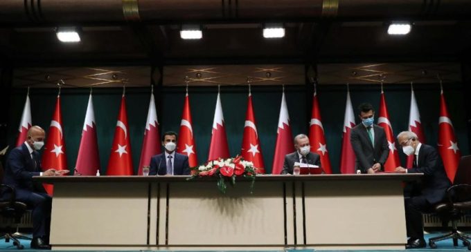 CHP’den Katar ile yapılan anlaşmalara sert tepki: Oldu olacak Türkiye’nin tapusunu da Katar’ın üstüne yapın!