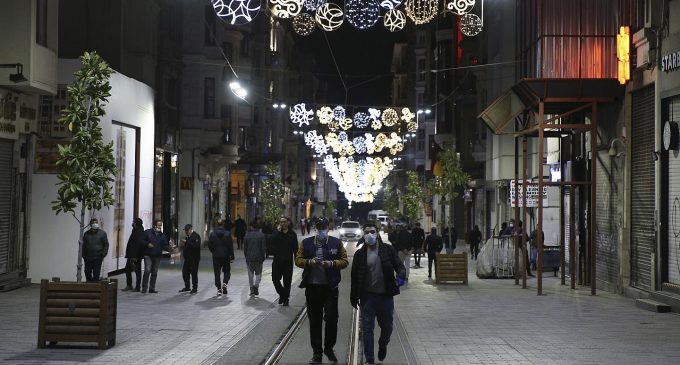 İstanbul’da bir gecede 1 milyon 729 bin TL “sokağa çıkma” cezası