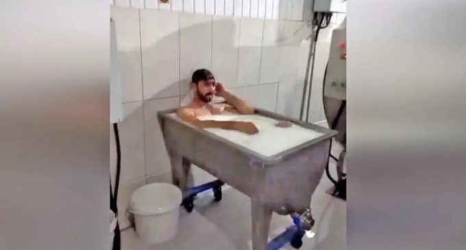 Süt kazanında banyo yapan işçiler beraat etti