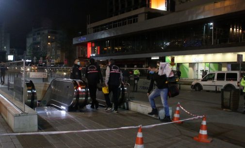 Taksim Metro İstasyonu’nda raylara atlayan kişi yaşamını yitirdi
