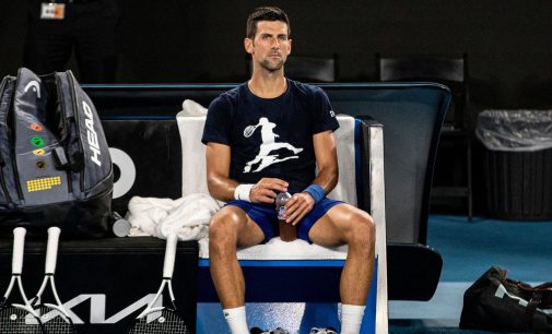 Avustralya’da Novak Djokovic krizi bitmiyor: Mültecilerin tutulduğu otele yeniden yerleştirildi