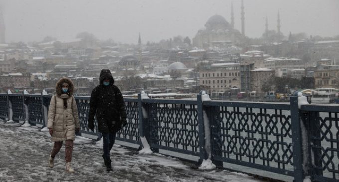 İstanbul Valisi: Kar yağışı üç gün daha sürecek