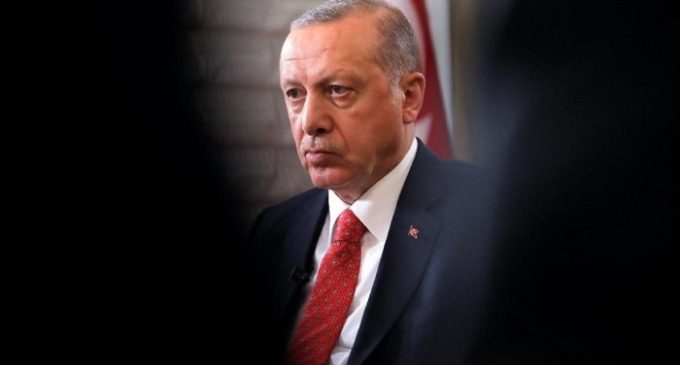 “Medya genelgesi”ne sosyal medyadan tepki yağıyor: “Erdoğan medyaya karşı OHAL ilan ediyor”