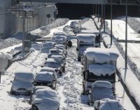 Yunanistan’da yüzlerce kişi yolda mahsur kalmıştı: İkişer bin avro tazminat tepkileri dindirmedi, CEO istifa etti