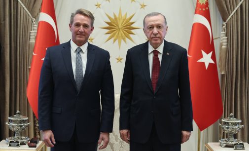 ABD Büyükelçisi Flake’ten Erdoğan’a güven mektubu