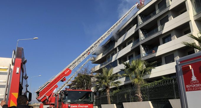 İzmir’de misafirliğe giden gencin acı sonu: Apartmanda yangın çıktı, asansörde zehirlenerek öldü