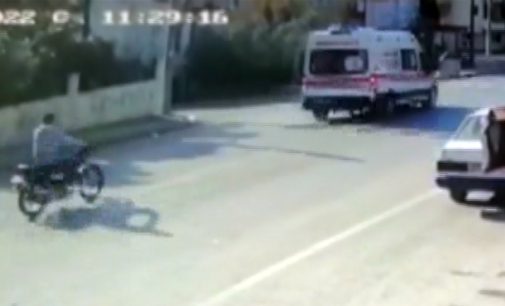 Eşini taşıyan ambulansı takip ederken kaza yaptı: Kızı doğduktan üç gün sonra öldü!