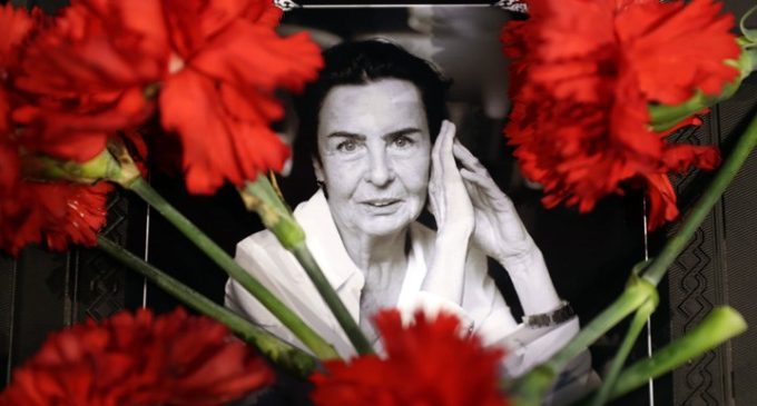 Yeşilçam’ın usta ismi Fatma Girik’in cenaze töreni: “Türkiye büyük bir değerini kaybetti”