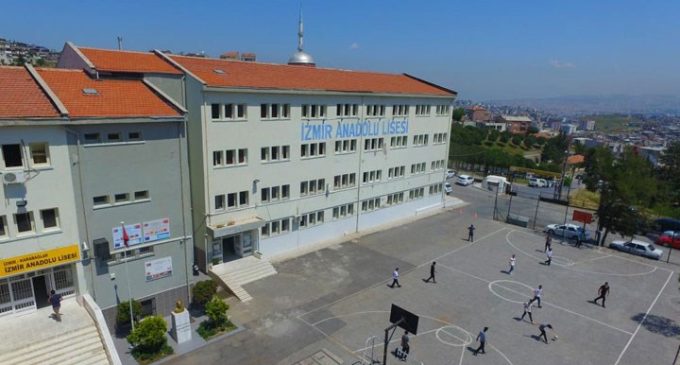 Omicron varyantı okullarda da yayılıyor: İzmir’de en az 67 sınıf karantinada