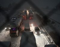 Gaziantep’te kar esareti: Vatandaşlar 15 saattir yollarda mahsur!