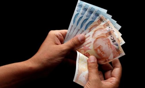 Ukrayna krizi Türkiye’yi vurdu: Dolar karşısında en çok değer kaybeden para birimi TL oldu