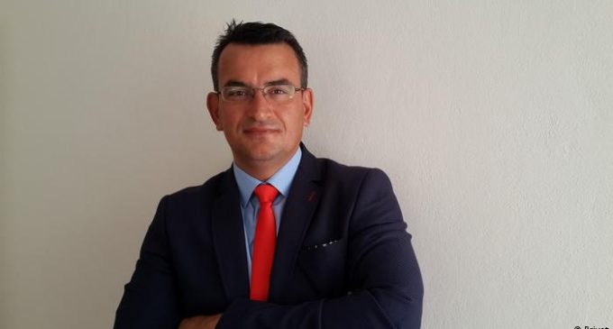DEVA Partili Metin Gürcan tahliye edildi: “Casusluk” suçlamasıyla tutuklanmıştı