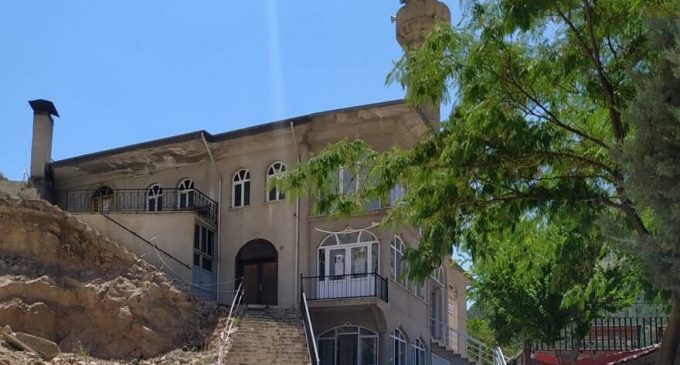 AKP’li belediye, lüks konut için 70 yıllık camiyi yıkmak istiyor: Konu yargıya taşındı