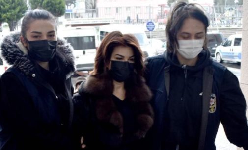 CHP’li kadın vekiller tutuklanan gazeteci Sedef Kabaş’ı ziyaret etmek için başvuru yaptı
