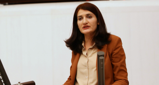 Dokunulmazlığı kaldırılan HDP’li Semra Güzel’in fezlekeleri başsavcılığa gönderildi