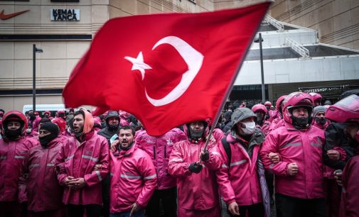 Beşiktaş Belediyesi, Yemeksepeti sponsorluğundaki Hadise konserini iptal etti