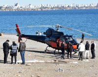 Antalya’da arızalanan helikopter sahile acil iniş yaptı