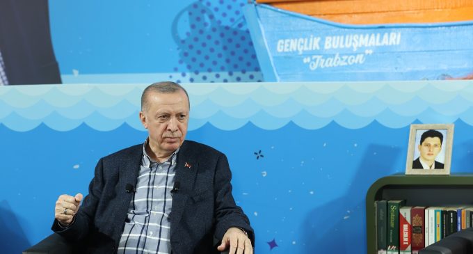 Erdoğan: Bizim göreve getirdiğimiz arkadaşlar, böyle zamanda balıkçıda kafayı bulmaz