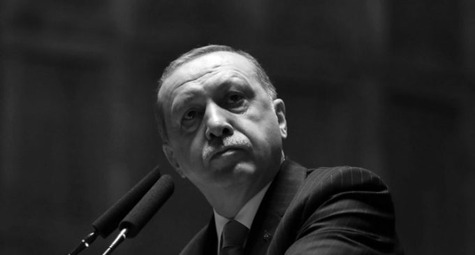 Erdoğan “Söz dinlemeyen bürokratın kafasında sandalye kırın” demişti: Suç duyurusunda bulunuldu
