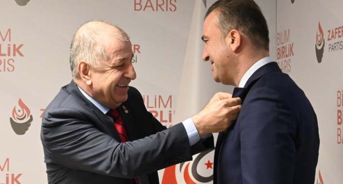 Babacan’ın SMS ile görevden aldığı eski İstanbul İl Başkanı, DEVA’dan istifa edip Zafer Partisi’ne geçti
